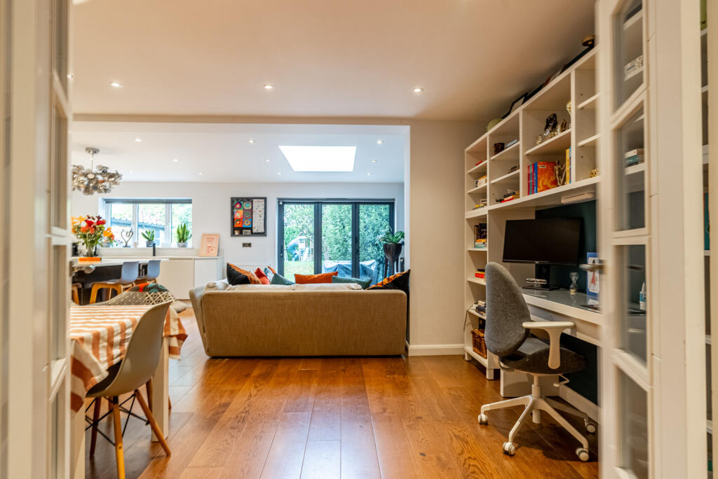 Additional image 10 of Barnfield Road, St. Albans, Hertfordshire, AL4