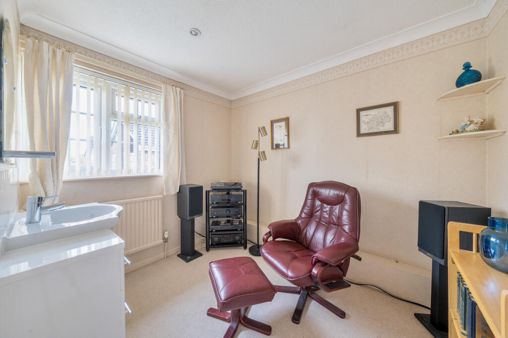 Additional image 16 of Aldwickbury Crescent, Harpenden, AL5