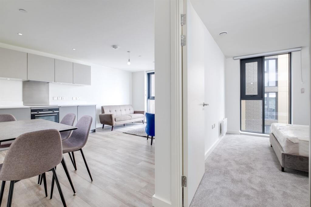 Additional image 7 of The Bank II, B16