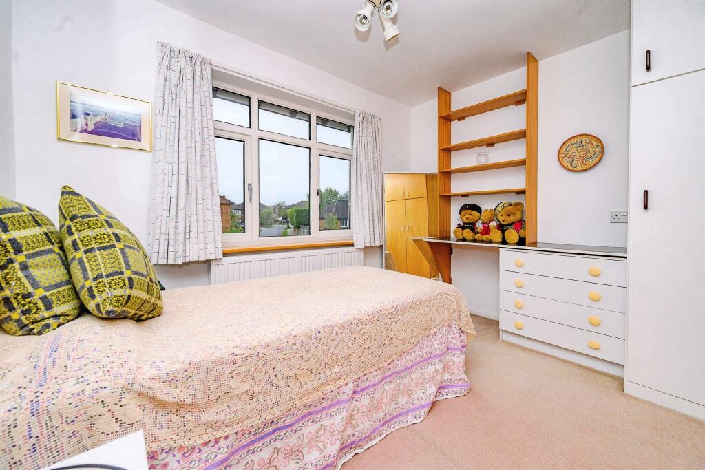 Additional image 9 of Woodfield Way, St. Albans