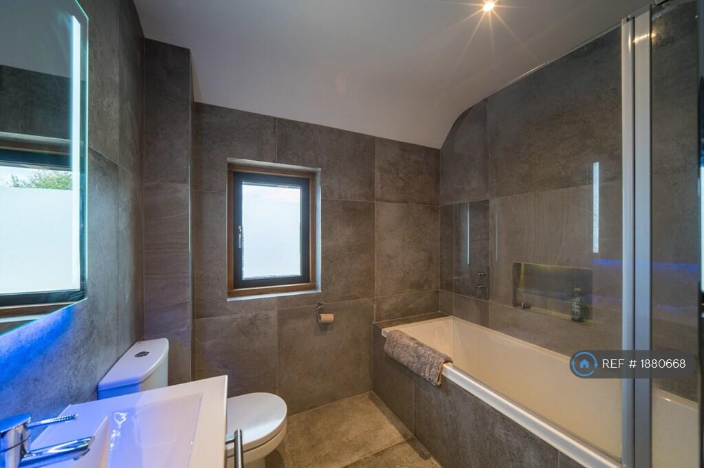 Additional image 18 of Markyate, St Albans, AL3