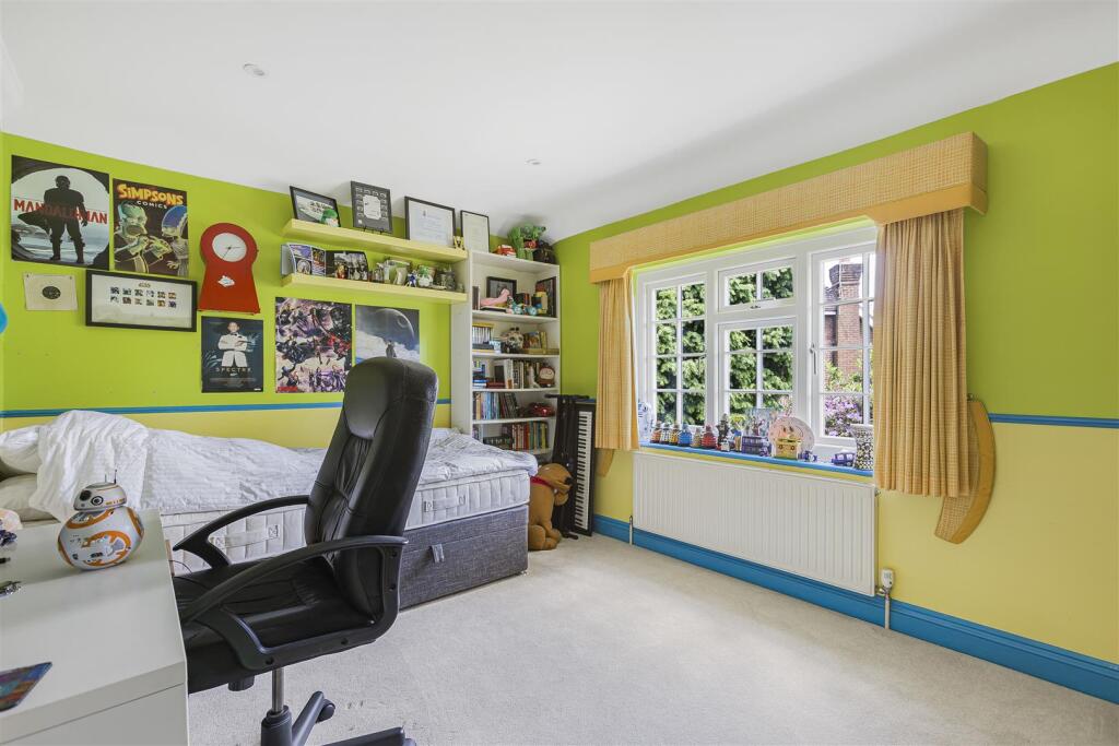 Additional image 17 of Pine Grove, Brookmans Park