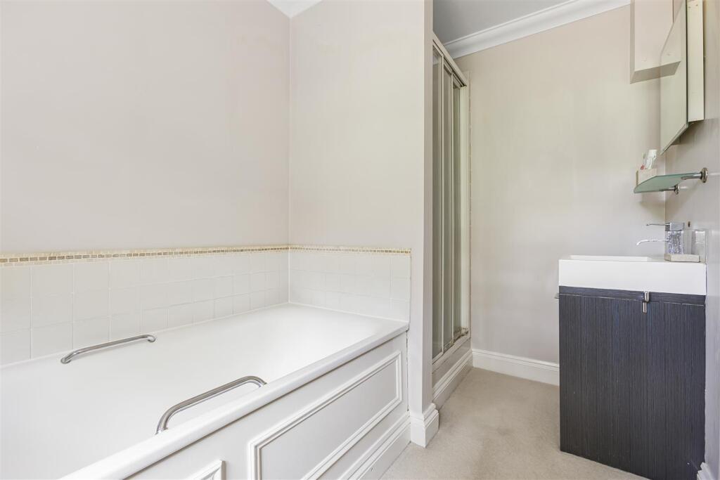 Additional image 25 of Pine Grove, Brookmans Park