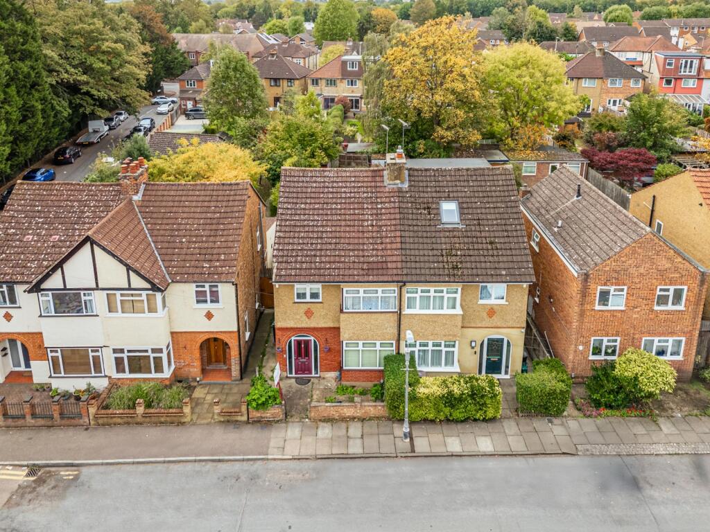 Property image for Wynchlands Crescent, St. Albans, Hertfordshire, AL4