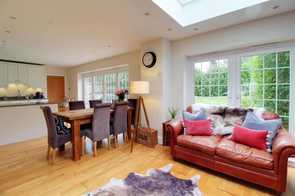 Additional image 18 of Moffats Lane, Brookmans Park