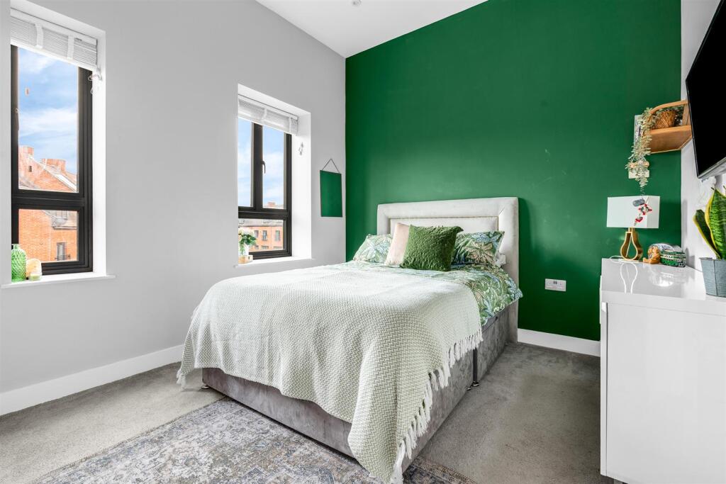 Additional image 9 of Green Close, Brookmans Park