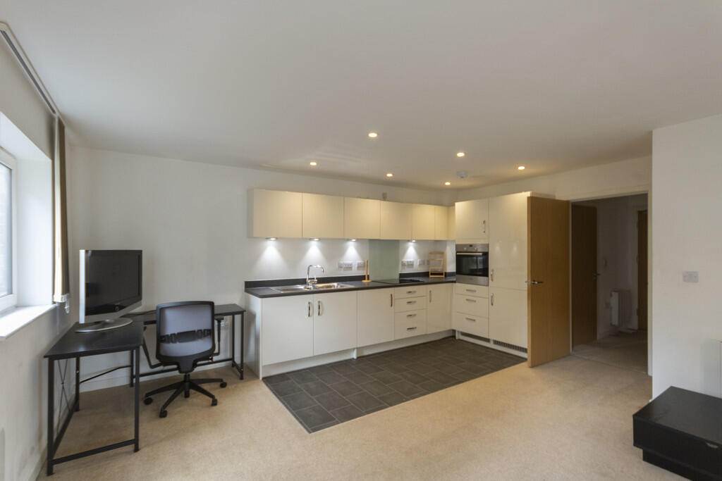 Additional image 5 of Madison Walk, Park Central, B15