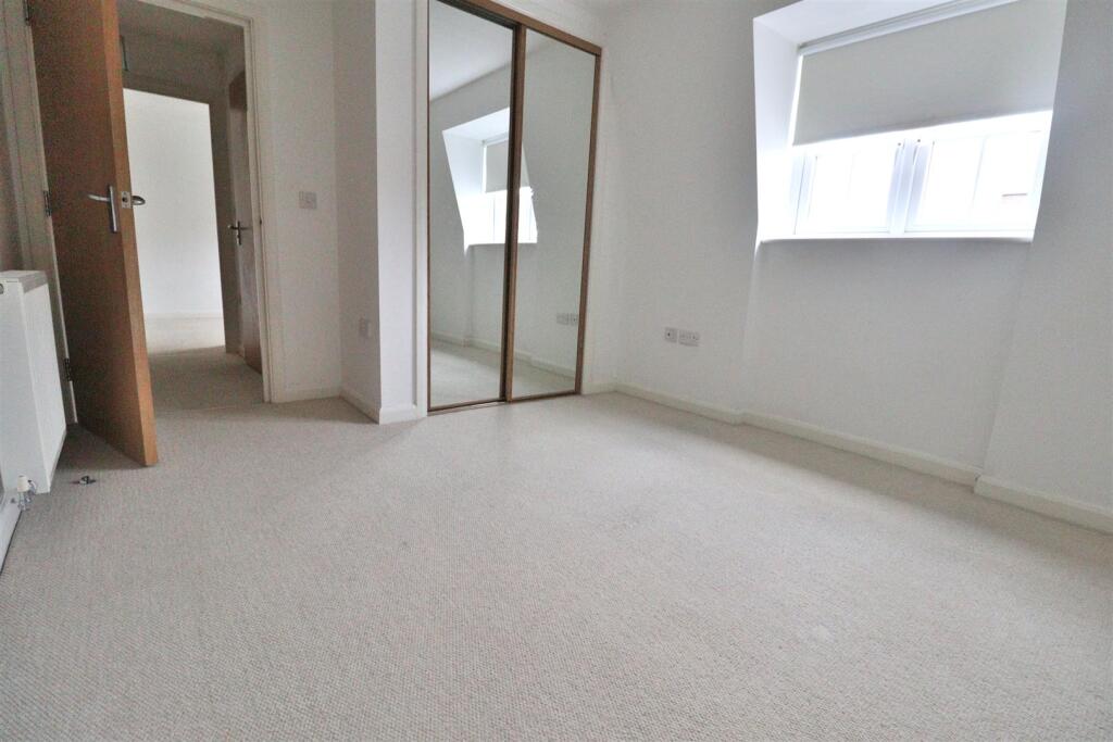 Additional image 4 of Great North Road, Hatfield