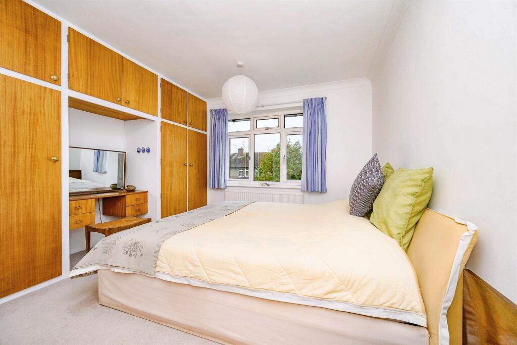 Additional image 4 of Woodfield Way, St. Albans