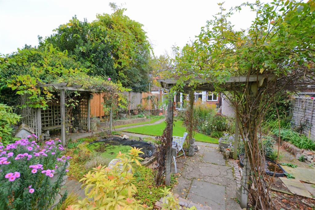 Additional image 28 of Pooleys Lane, Welham Green