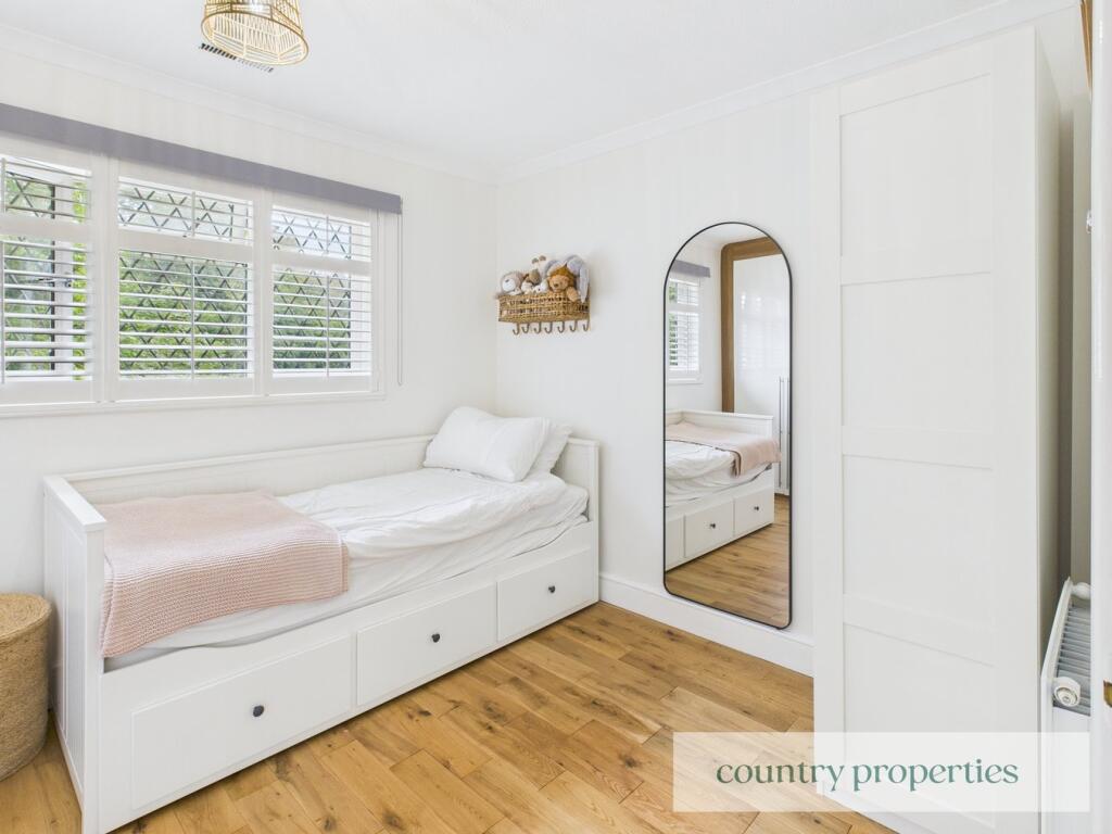 Additional image 10 of Yew Grove, Welwyn Garden City, AL7