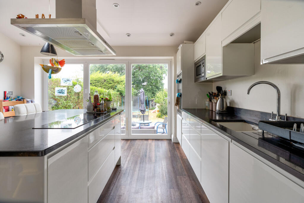 Additional image 4 of Barnfield Road, Harpenden, Hertfordshire, AL5