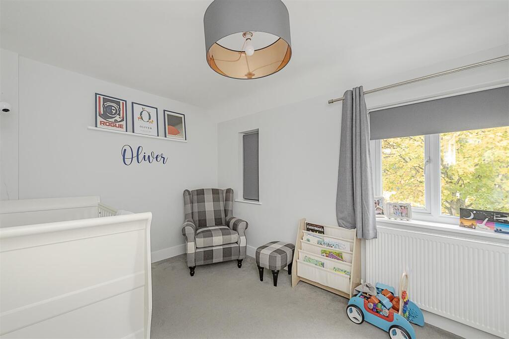 Additional image 7 of Grove Avenue, Harpenden