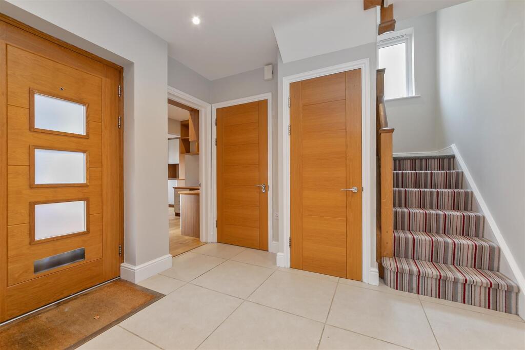 Additional image 23 of Sheppards Close, St Albans