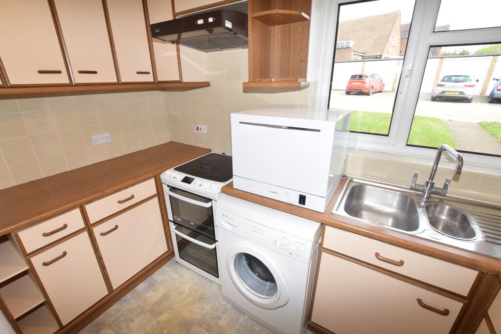 Additional image 4 of Grove Road, Harpenden, AL5