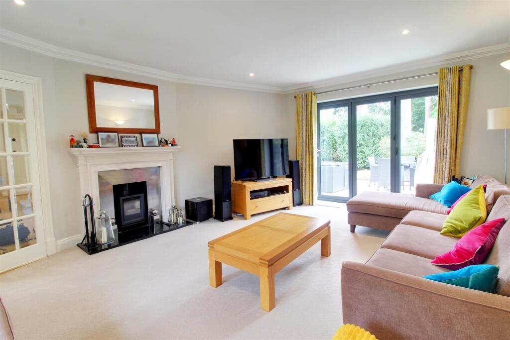 Additional image 44 of Pine Grove, Brookmans Park