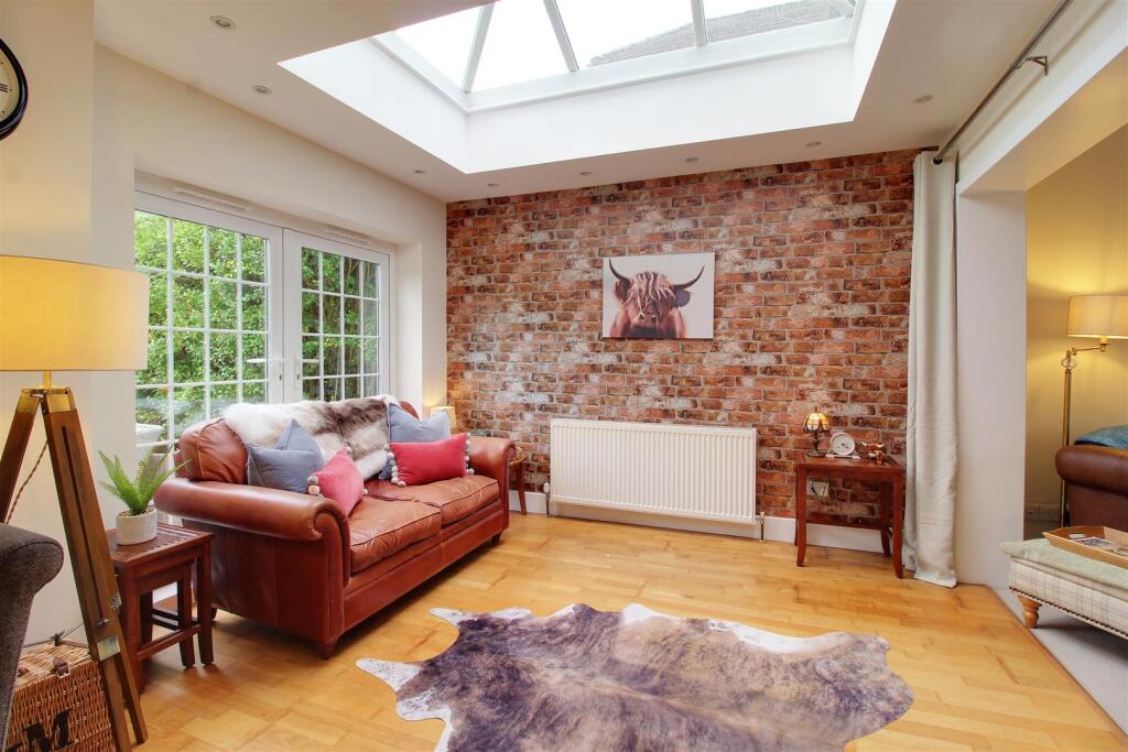 Additional image 45 of Moffats Lane, Brookmans Park