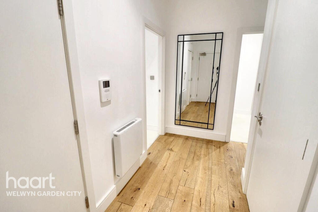 Additional image 10 of Great North Road, Hatfield