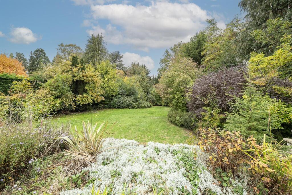 Additional image 11 of Oakfield Road, Harpenden