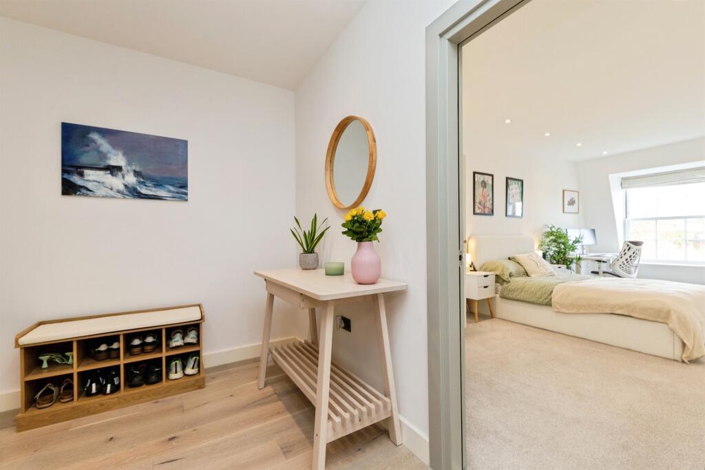 Additional image 10 of Stonehills, Welwyn Garden City