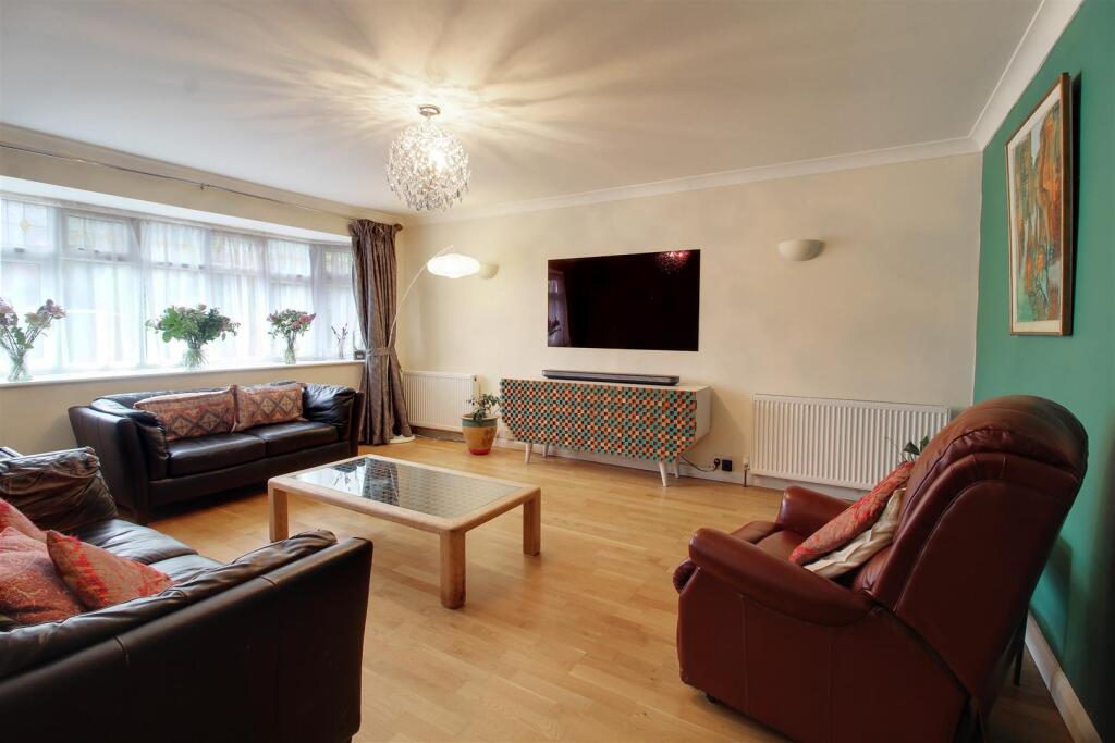 Additional image 34 of Dixons Hill Road, Welham Green