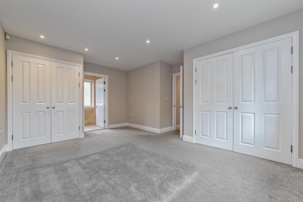 Additional image 16 of Sheppards Close, St Albans