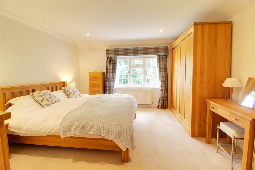 Additional image 49 of Pine Grove, Brookmans Park