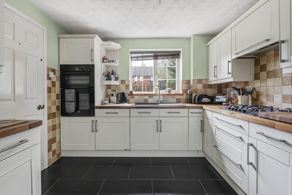 Additional image 7 of Coltsfoot, Welwyn Garden City, Hertfordshire, AL7