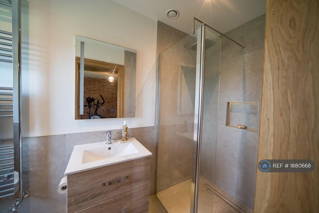 Additional image 10 of Markyate, St Albans, AL3