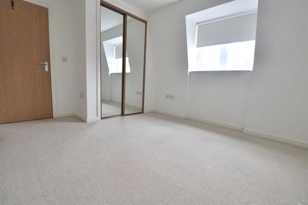 Additional image 6 of Great North Road, Hatfield