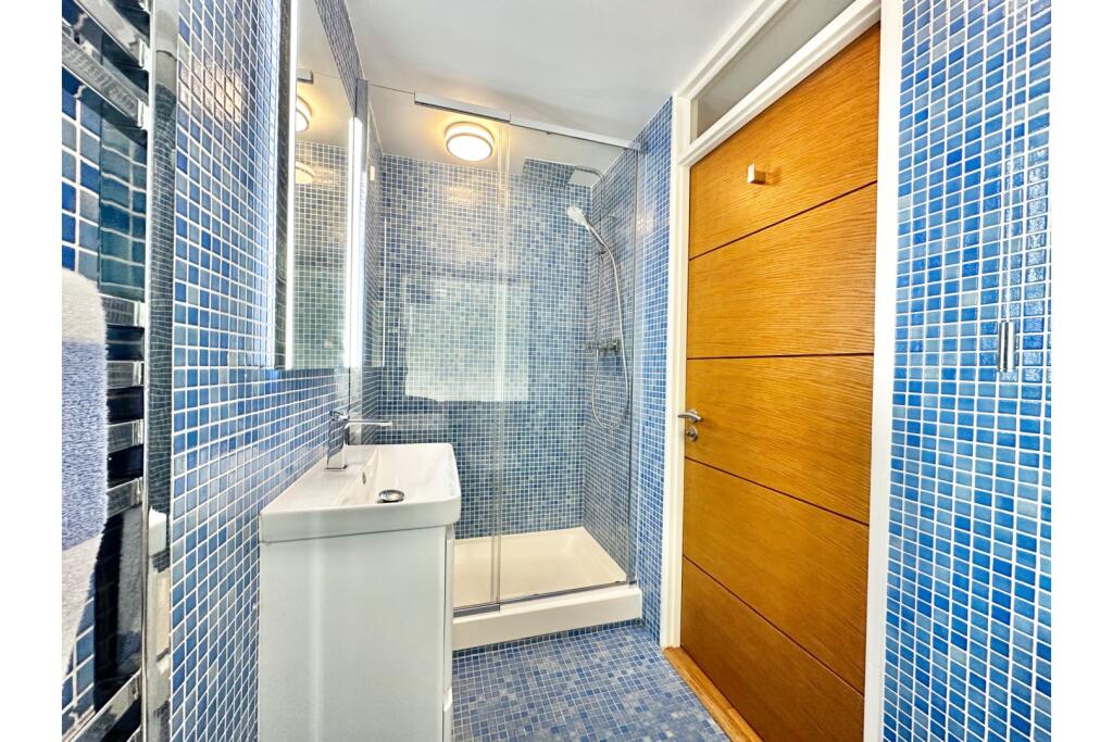 Additional image 23 of Hangmans Lane, Welwyn, AL6