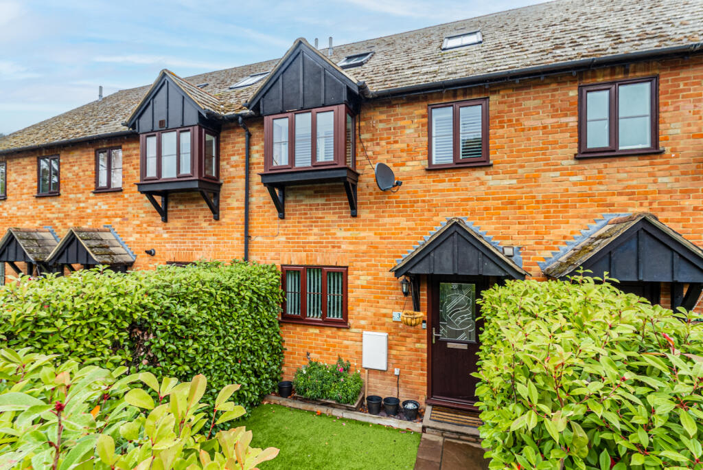 Property image for Blacksmiths Row, High Street, Markyate, St. Albans, AL3