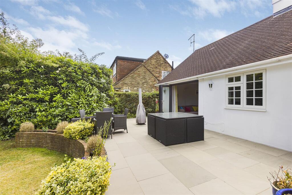 Additional image 31 of Pine Grove, Brookmans Park