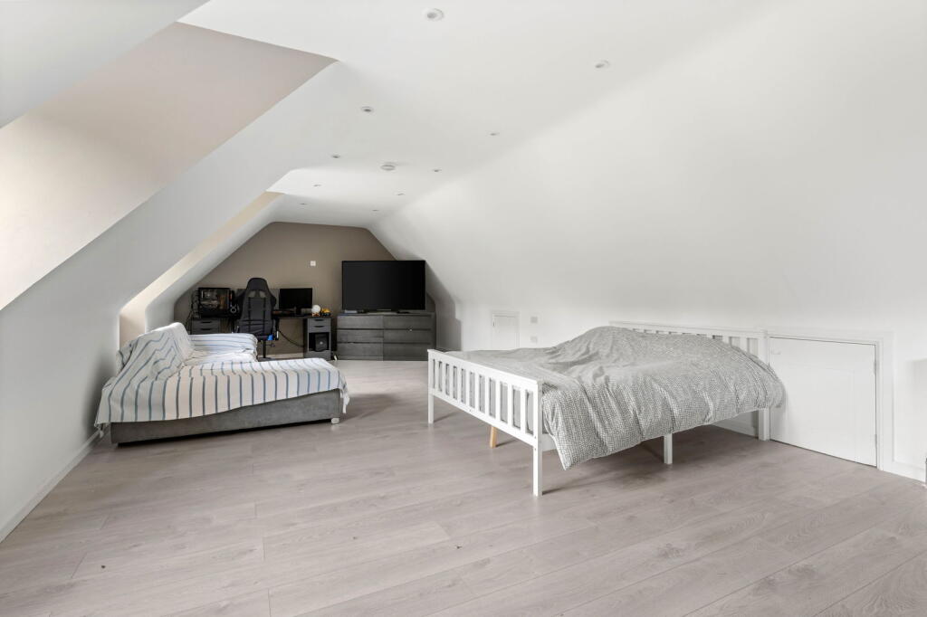 Additional image 33 of Spectacular five bed eco-home with additional living space