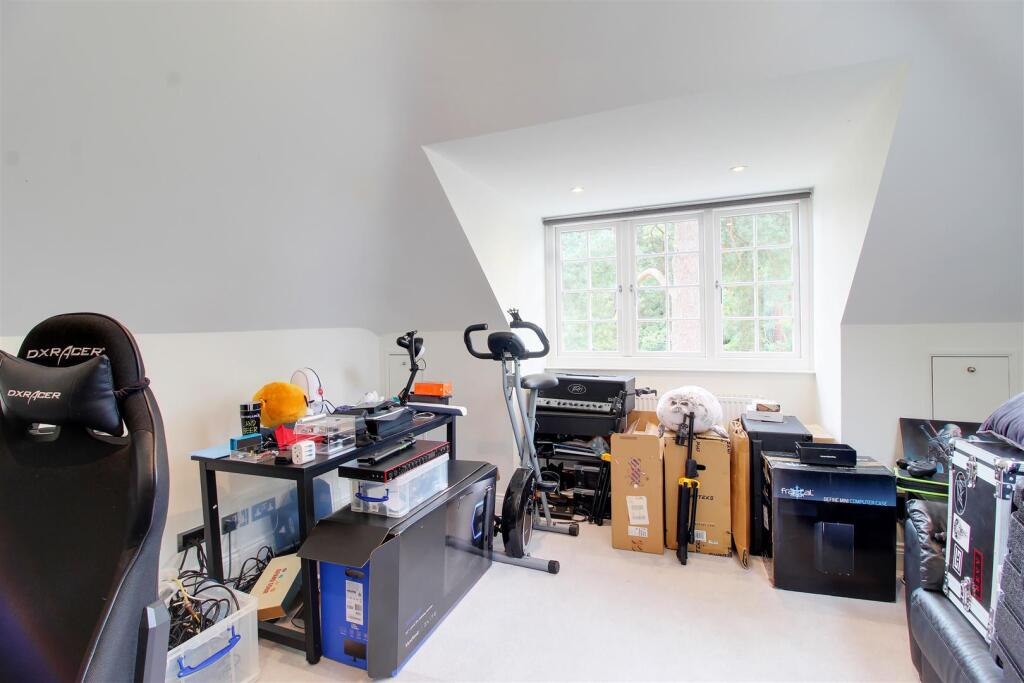 Additional image 52 of Pine Grove, Brookmans Park