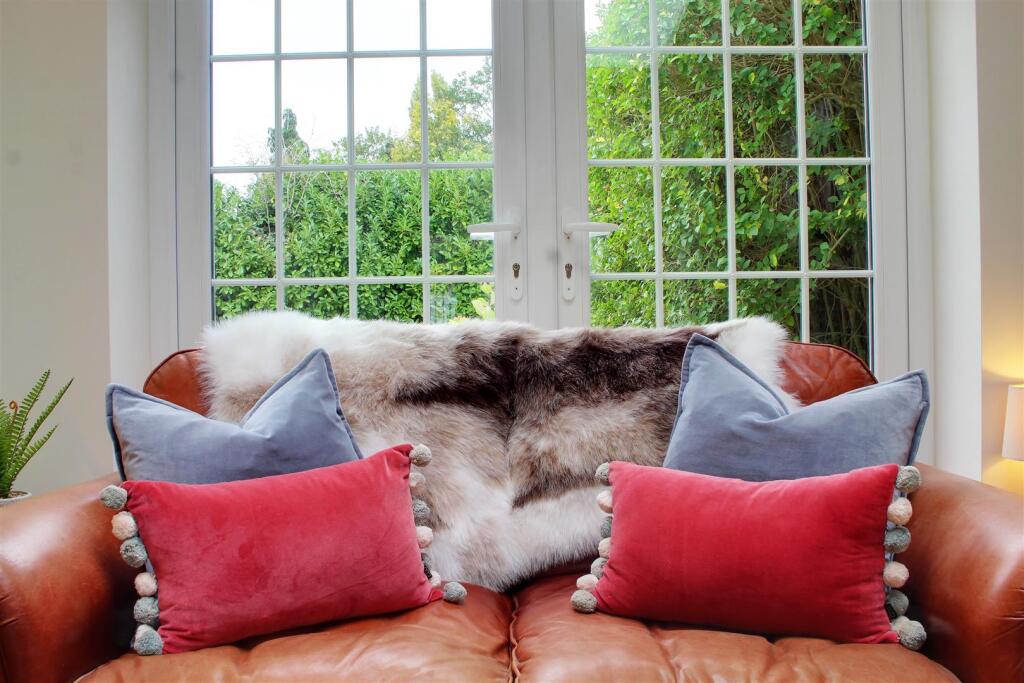 Additional image 41 of Moffats Lane, Brookmans Park