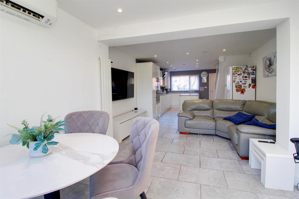 Additional image 4 of 26 Welham Manor, Welham Green