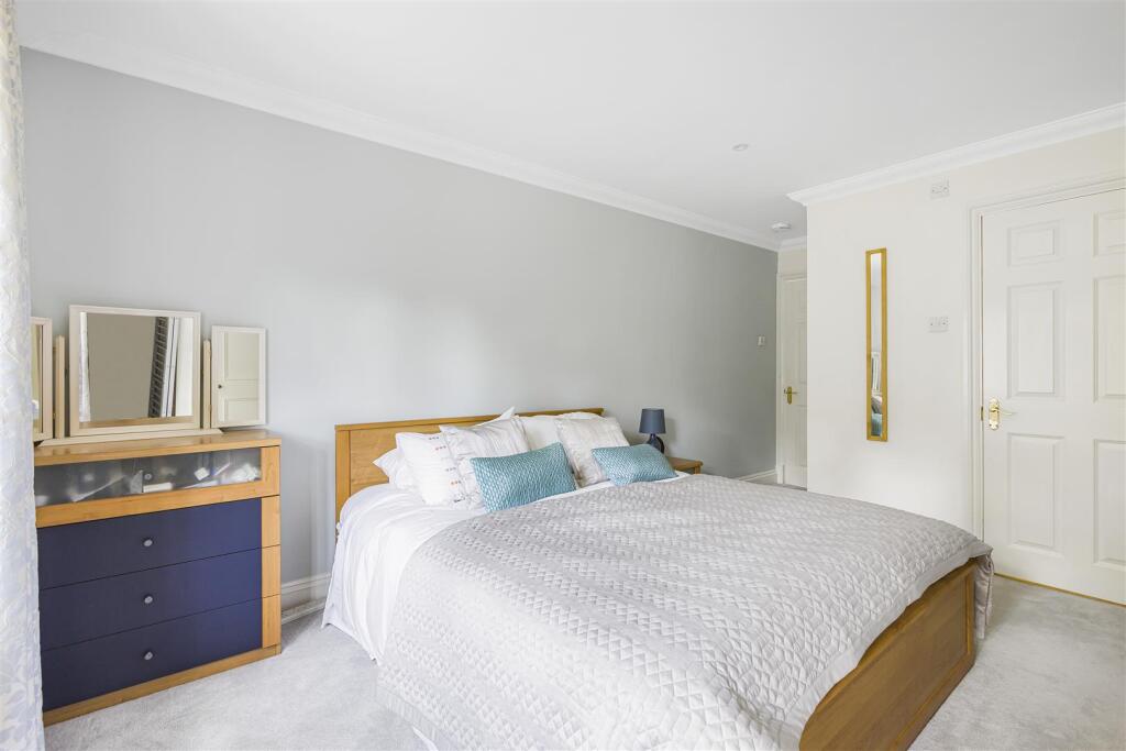 Additional image 19 of Pine Grove, Brookmans Park