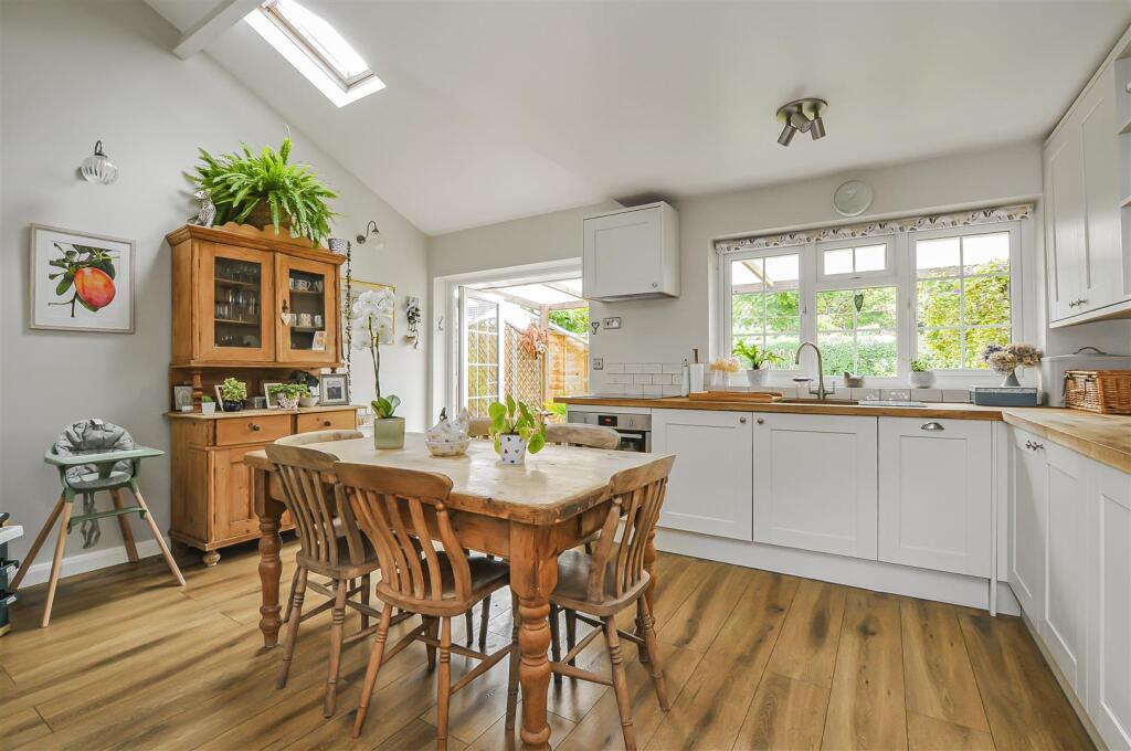 Additional image 5 of South Riding, Bricket Wood, St. Albans