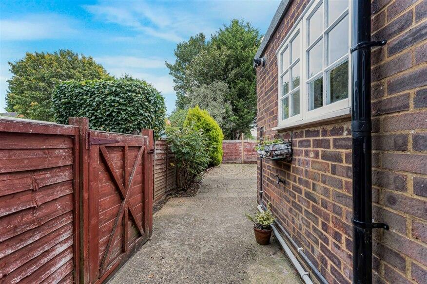 Additional image 12 of The Hill, Wheathampstead, AL4