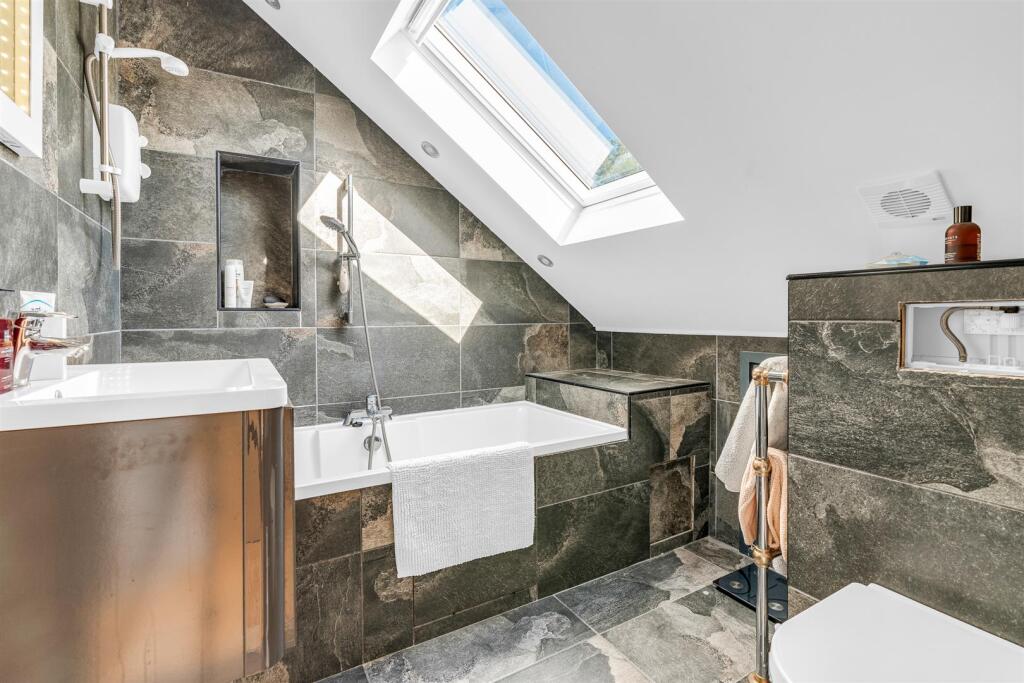 Additional image 33 of Rosecroft Lane, Welwyn