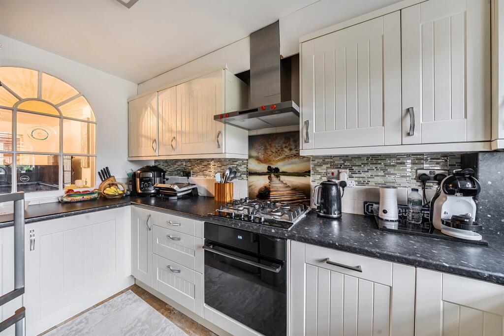 Additional image 7 of Runcie Close, St. Albans