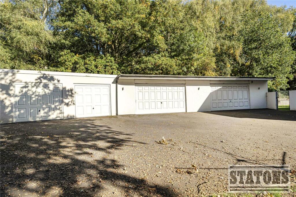 Additional image 4 of Dixons Hill Close, Brookmans Park, Hatfield, Hertfordshire, AL9