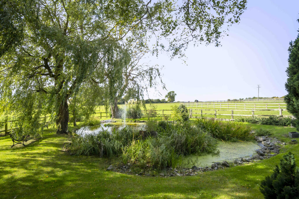 Additional image 27 of Pottersheath Road, Welwyn, AL6