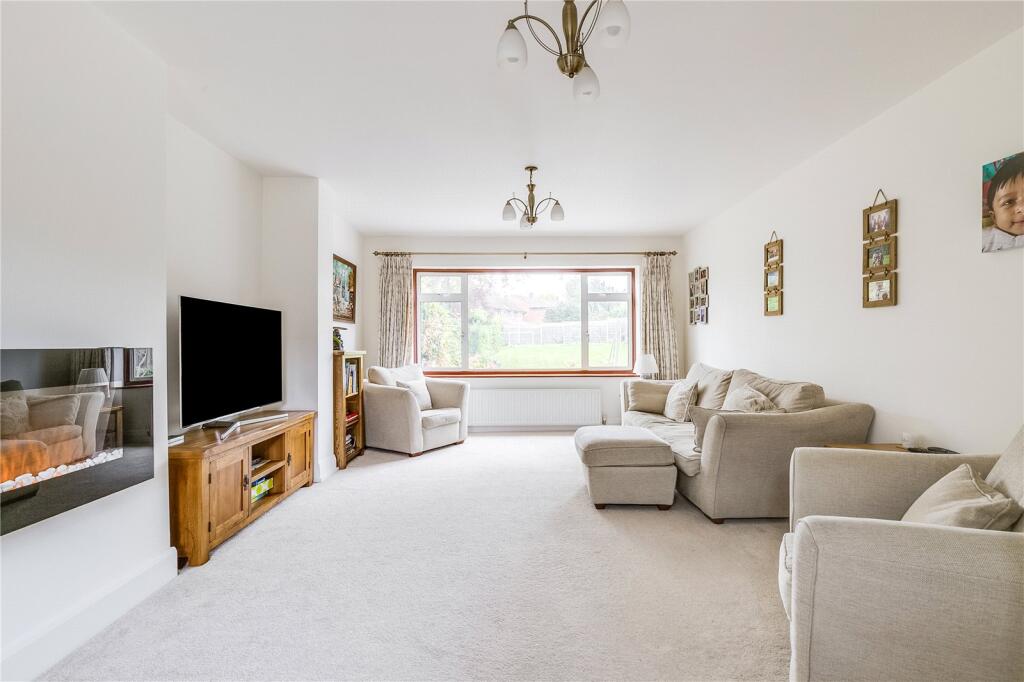 Additional image 4 of Canonsfield, Oaklands, Welwyn, Hertfordshire, AL6