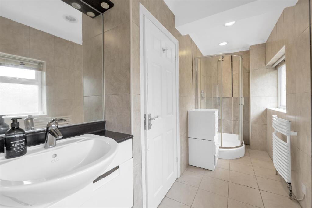 Additional image 9 of Oakfield Road, Harpenden