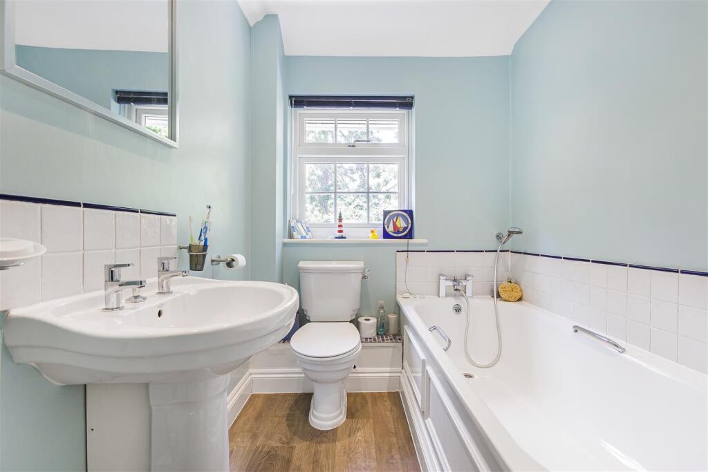 Additional image 26 of Pine Grove, Brookmans Park