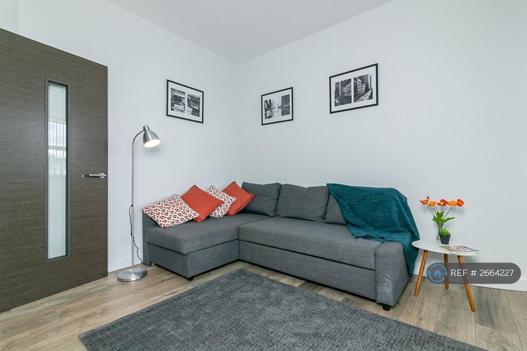 Additional image 17 of Great North Road, Hatfield, AL9