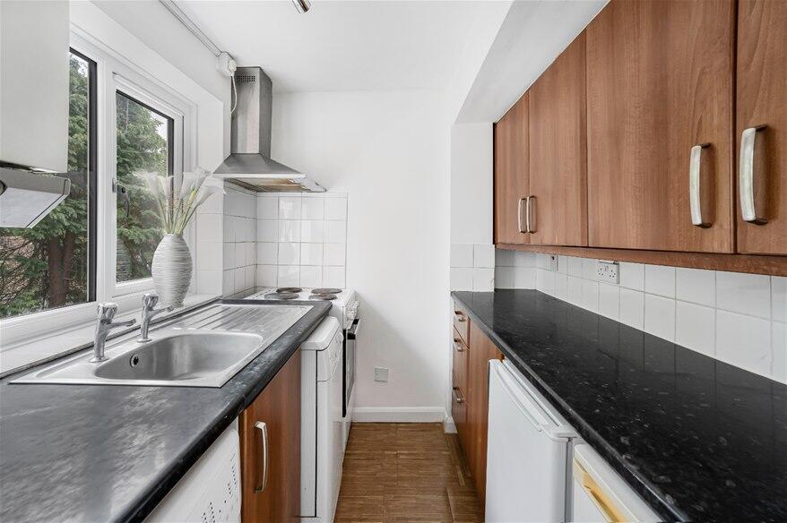 Additional image 4 of Station Road, Harpenden, AL5