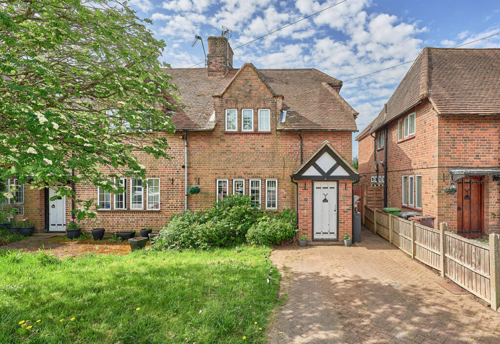 Barnfield Road, Harpenden, Hertfordshire, AL5
